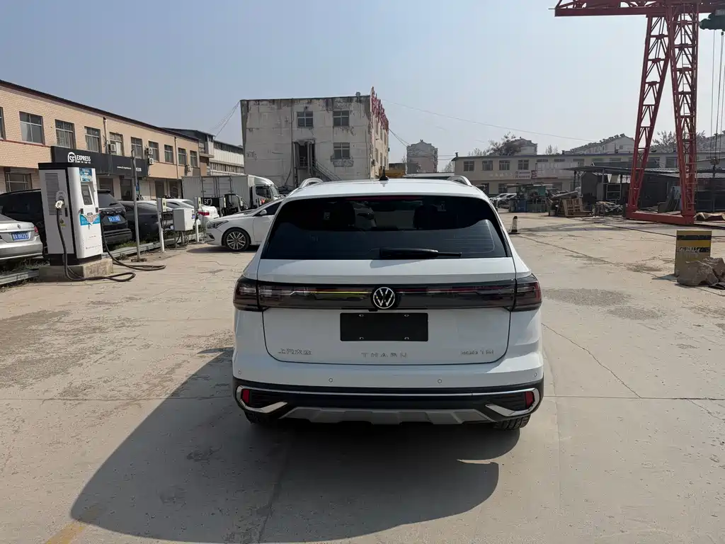 Volkswagen Tharu 2024 300TSI Front-Wheel Drive Full Moon Edition 2024 - thumbnail 5