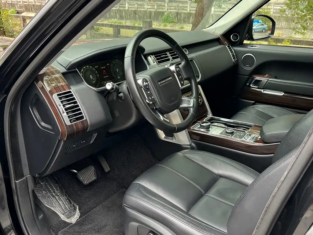 Land Rover Range Rover 2017 3.0 SC V6 Vogue 2018 - thumbnail 8