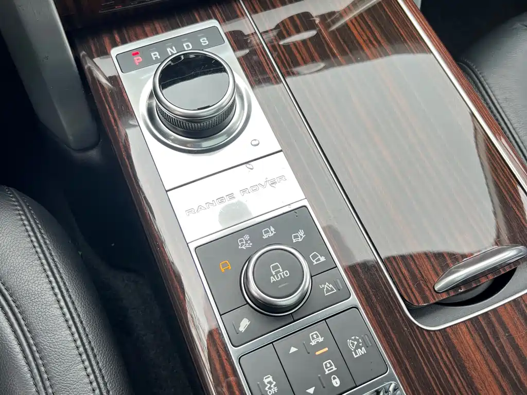 Land Rover Range Rover 2017 3.0 SC V6 Vogue 2018 - thumbnail 23
