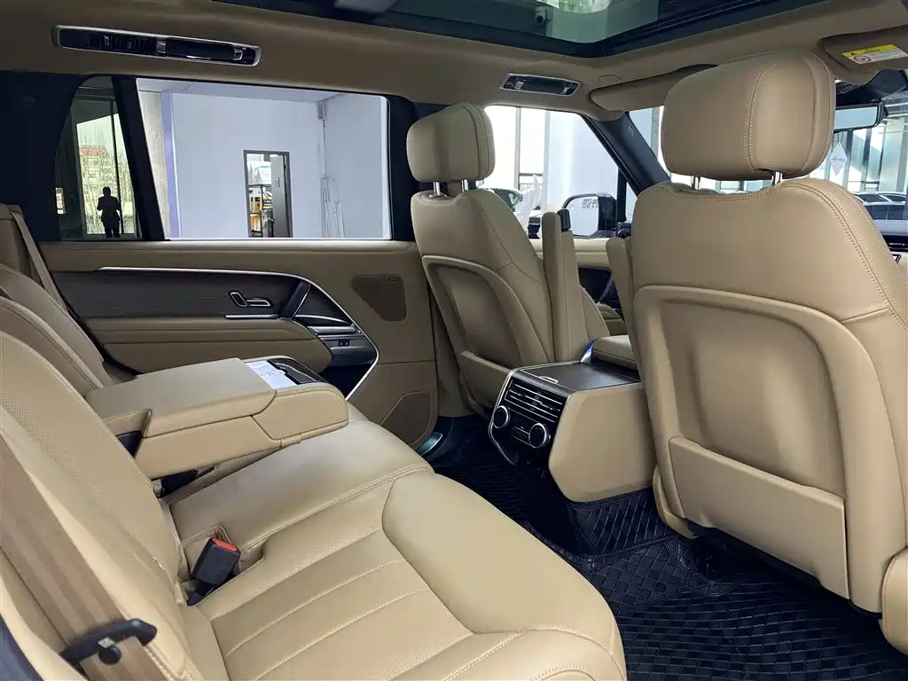 Land Rover Range Rover 2025 3.0 L6 400PS Autobiography Long Wheelbase 2025 - thumbnail 13