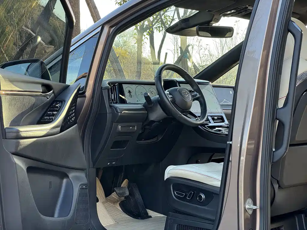GAC Trumpchi GAC Trumpchi M8 2023 Master Series 390T Flagship Edition 2023 - thumbnail 4