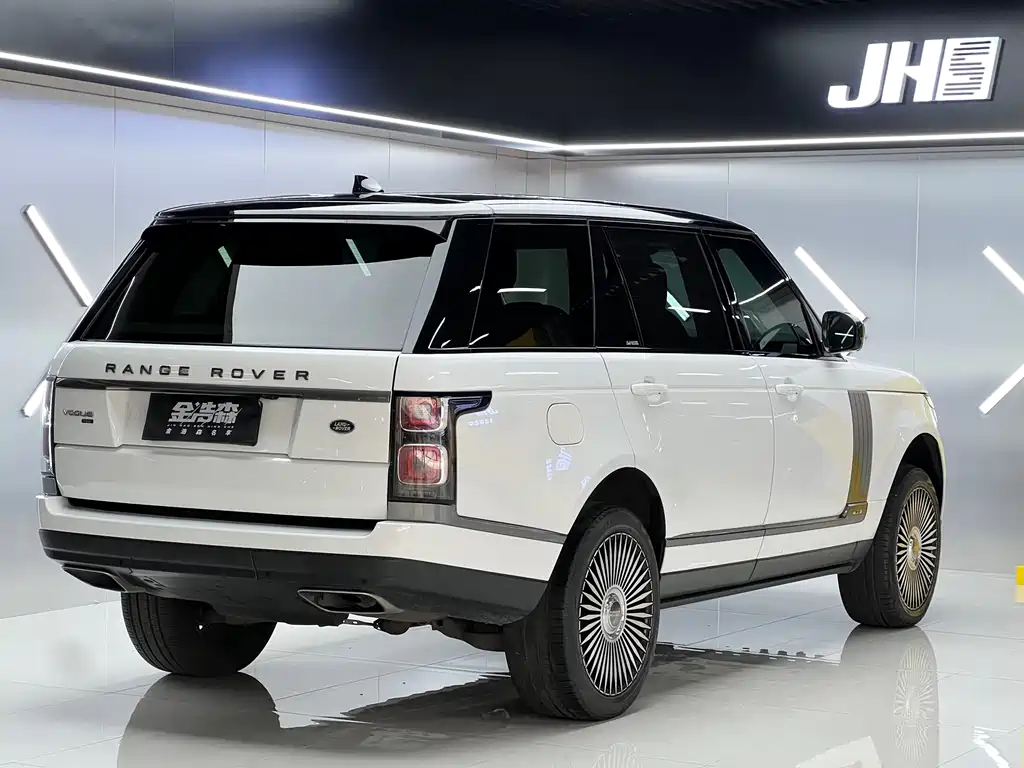 Land Rover Range Rover 2021 3.0 L6 Autobiography Long Wheelbase Classic Edition 2021 - thumbnail 4