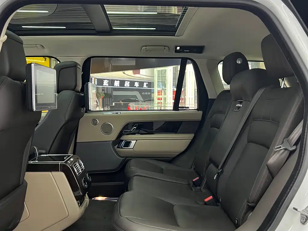 Land Rover Range Rover 2021 3.0 L6 Autobiography Long Wheelbase Classic Edition 2021 - thumbnail 12