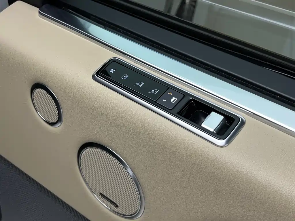Land Rover Range Rover 2021 3.0 L6 Autobiography Long Wheelbase Classic Edition 2021 - thumbnail 16