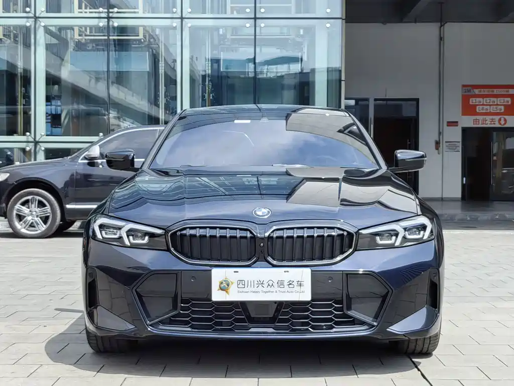 BMW BMW 3 Series 2024 330Li M Sport Shadow Night Package 2024 - thumbnail 3