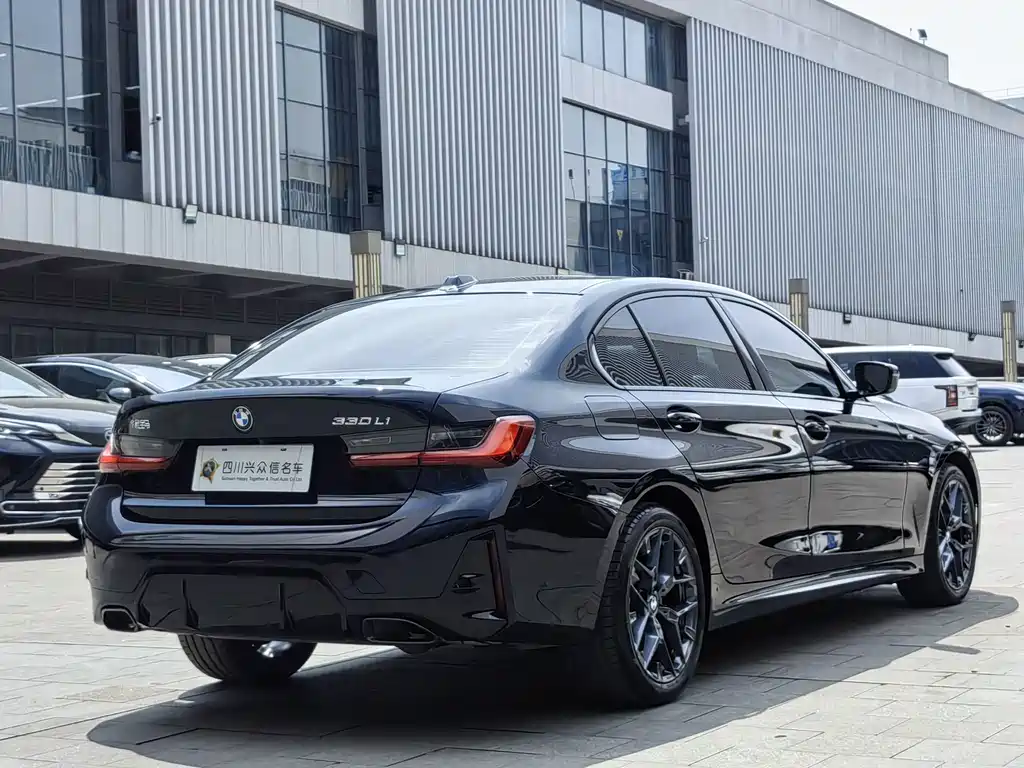 BMW BMW 3 Series 2024 330Li M Sport Shadow Night Package 2024 - thumbnail 5