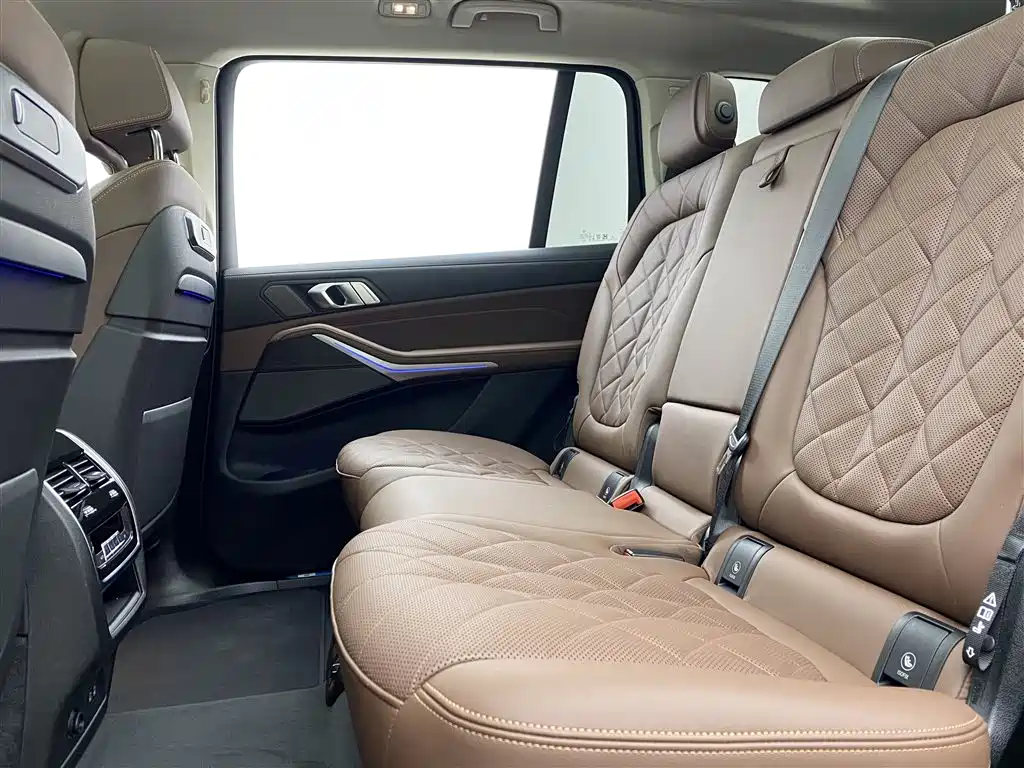 BMW BMW X7 xDrive40i Luxury Package 2025 - thumbnail 9