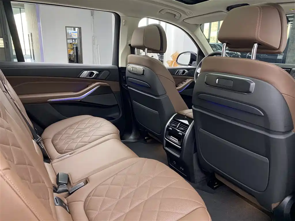 BMW BMW X7 xDrive40i Luxury Package 2025 - thumbnail 12