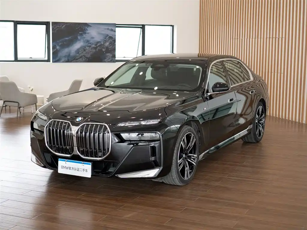 BMW BMW 7 Series 2023 740Li Leading Model M Sport Package 2025 - thumbnail 2