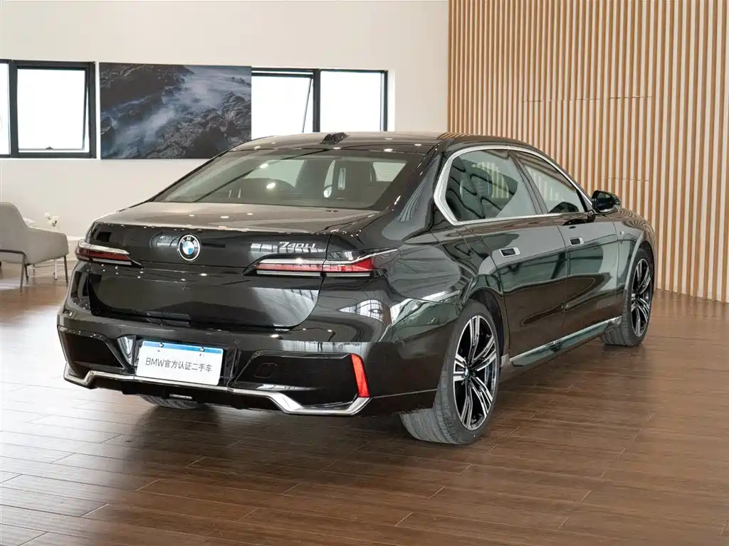 BMW BMW 7 Series 2023 740Li Leading Model M Sport Package 2025 - thumbnail 6