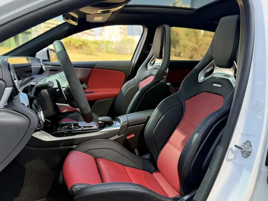 Mercedes-Benz Mercedes-Benz A-Class AMG A 45 4MATIC+ 2023 - thumbnail 10