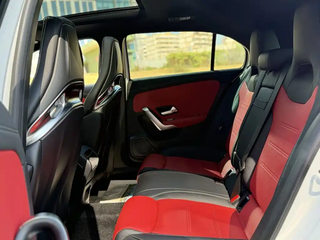 Mercedes-Benz Mercedes-Benz A-Class AMG A 45 4MATIC+ 2023 - thumbnail 12