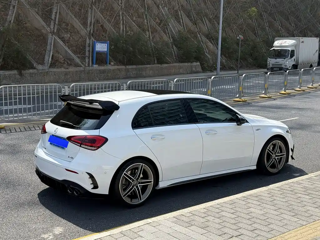 Mercedes-Benz Mercedes-Benz A-Class AMG A 45 4MATIC+ 2023 - thumbnail 13