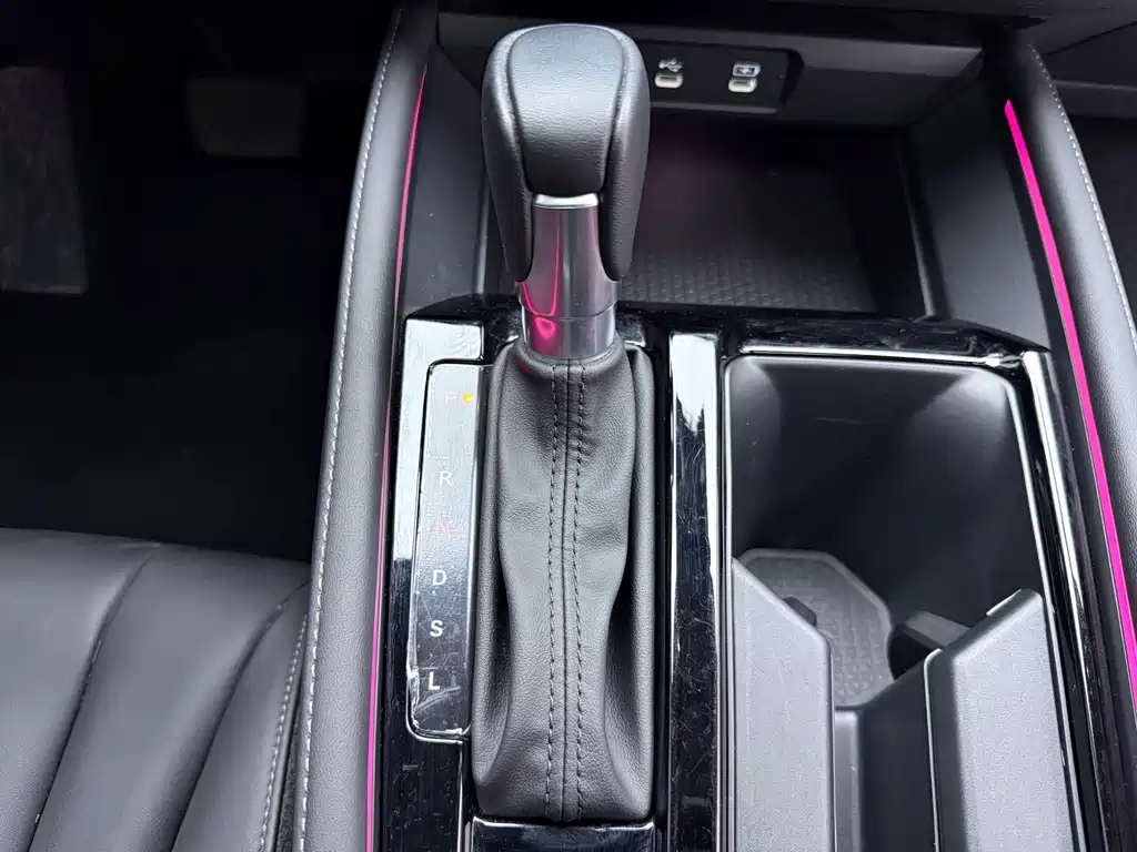 Honda Honda Accord 2025 Sport Series 260TURBO Luxury Edition 2025 - thumbnail 9