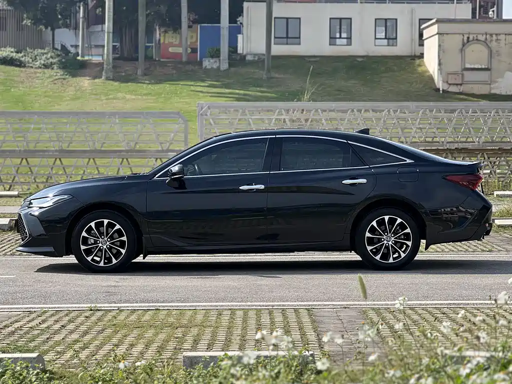 Toyota Toyota Avalon 2023 2.5L Luxury Edition 2024 - thumbnail 4