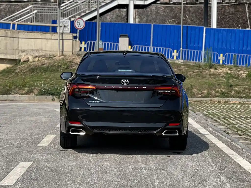 Toyota Toyota Avalon 2023 2.5L Luxury Edition 2024 - thumbnail 5