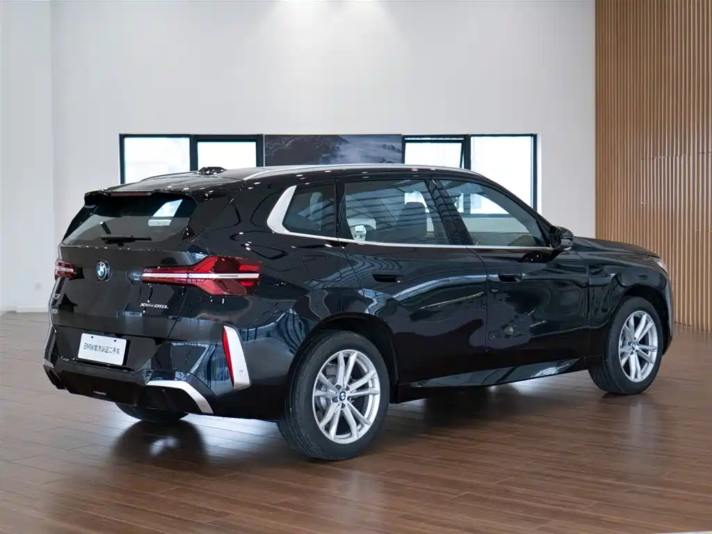 BMW BMW X3 2025 Model Year Facelift xDrive25L Luxury Package 2026 - thumbnail 4