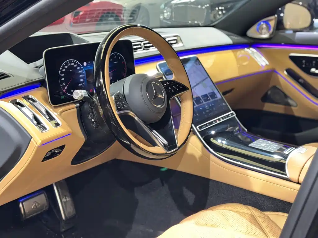 Mercedes-Benz Maybach S-Class 2022 S 680 4MATIC Virgil Abloh Limited Edition 2023 - thumbnail 11
