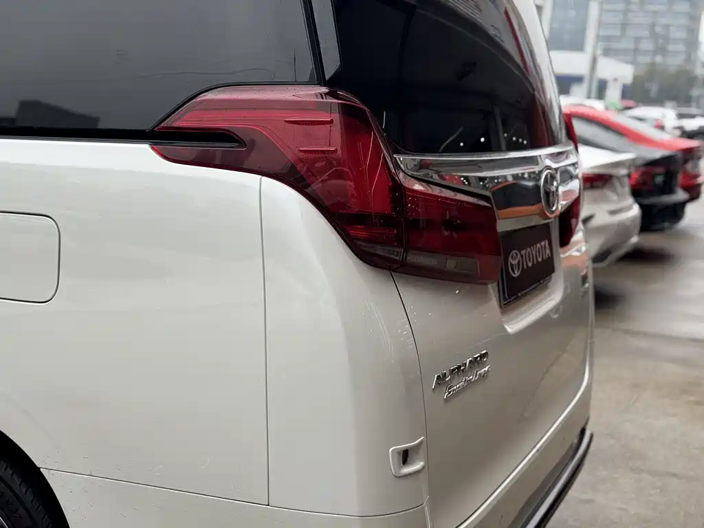 Toyota Alphard 2021 Model Hybrid 2.5L Executive Version 2021 - thumbnail 8