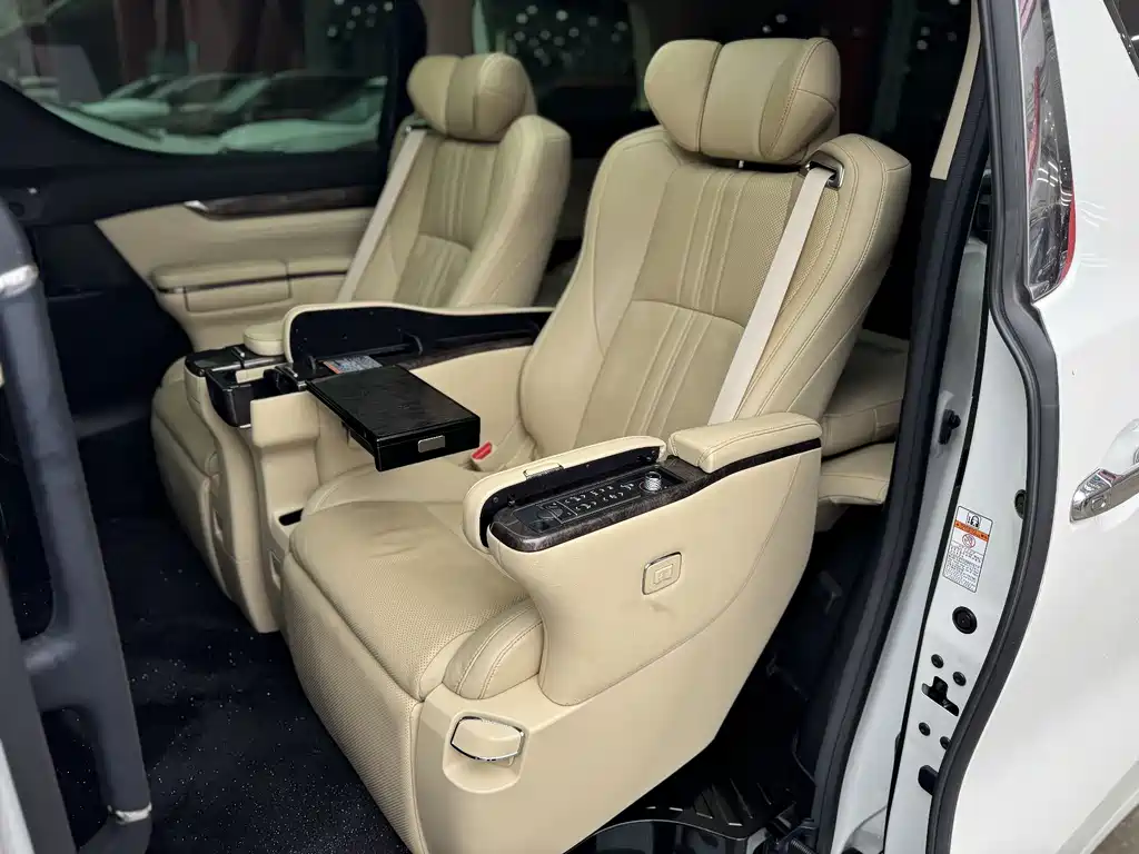 Toyota Alphard 2021 Model Hybrid 2.5L Executive Version 2021 - thumbnail 11