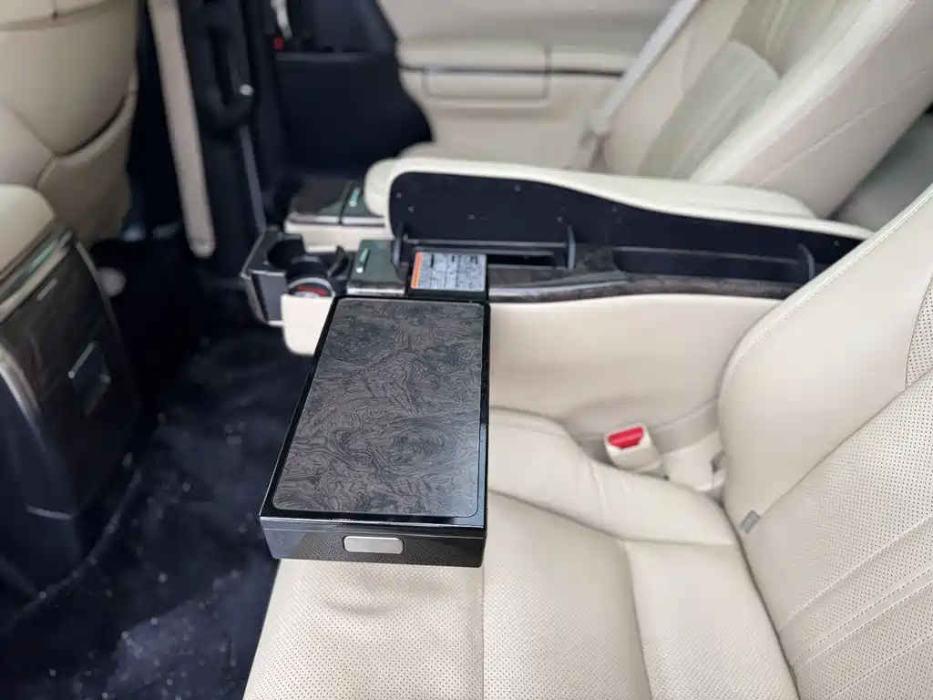 Toyota Alphard 2021 Model Hybrid 2.5L Executive Version 2021 - thumbnail 15