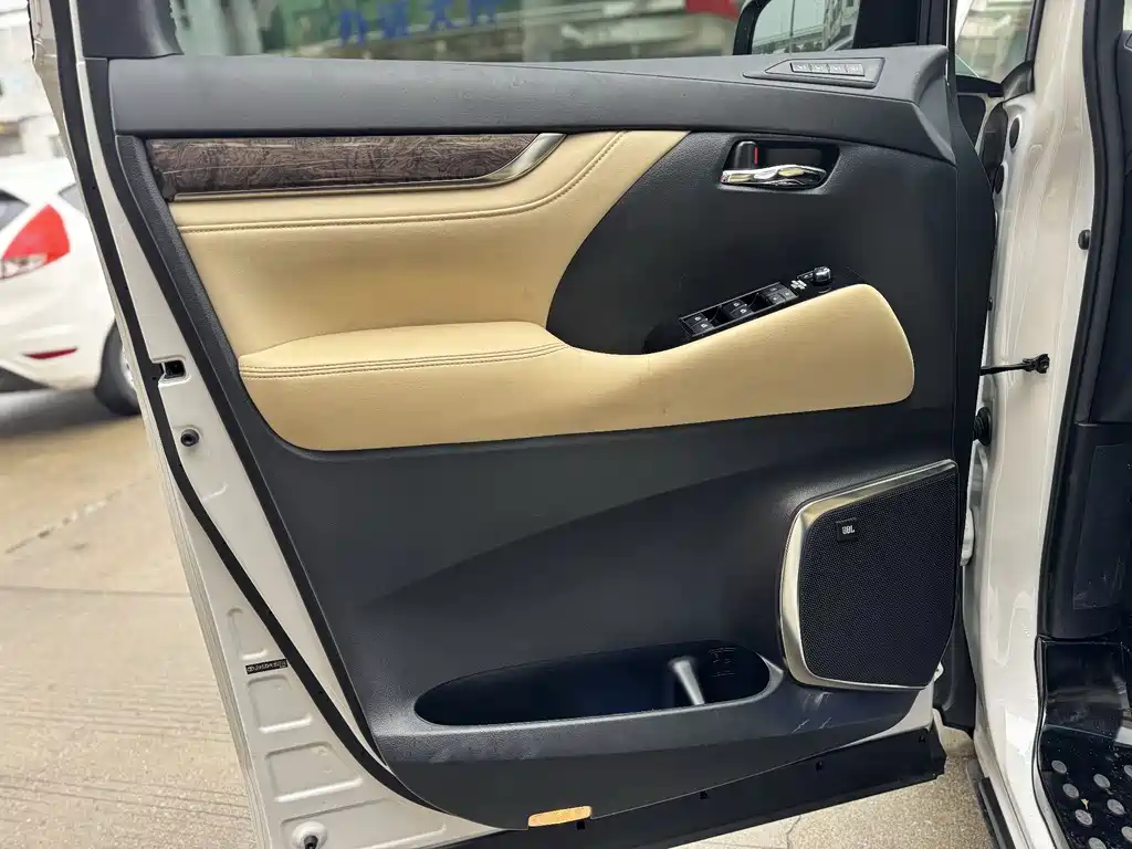 Toyota Alphard 2021 Model Hybrid 2.5L Executive Version 2021 - thumbnail 17