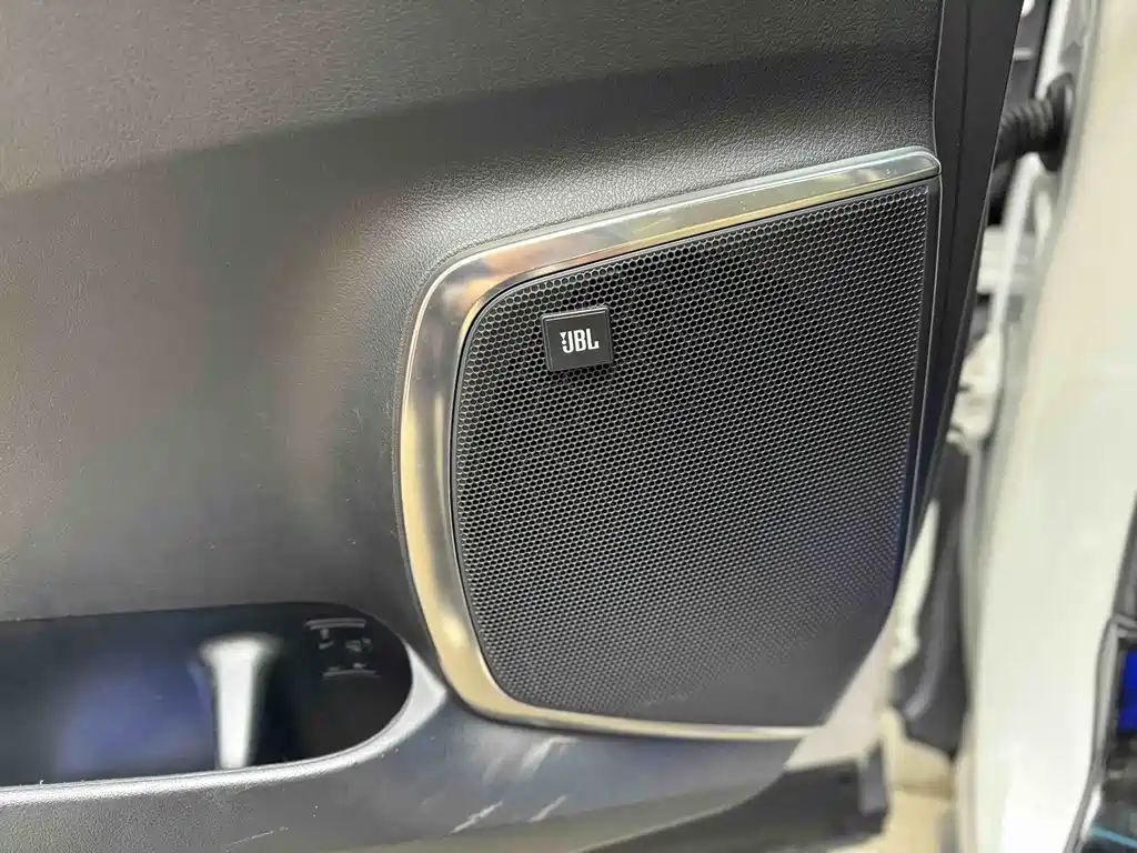 Toyota Alphard 2021 Model Hybrid 2.5L Executive Version 2021 - thumbnail 18