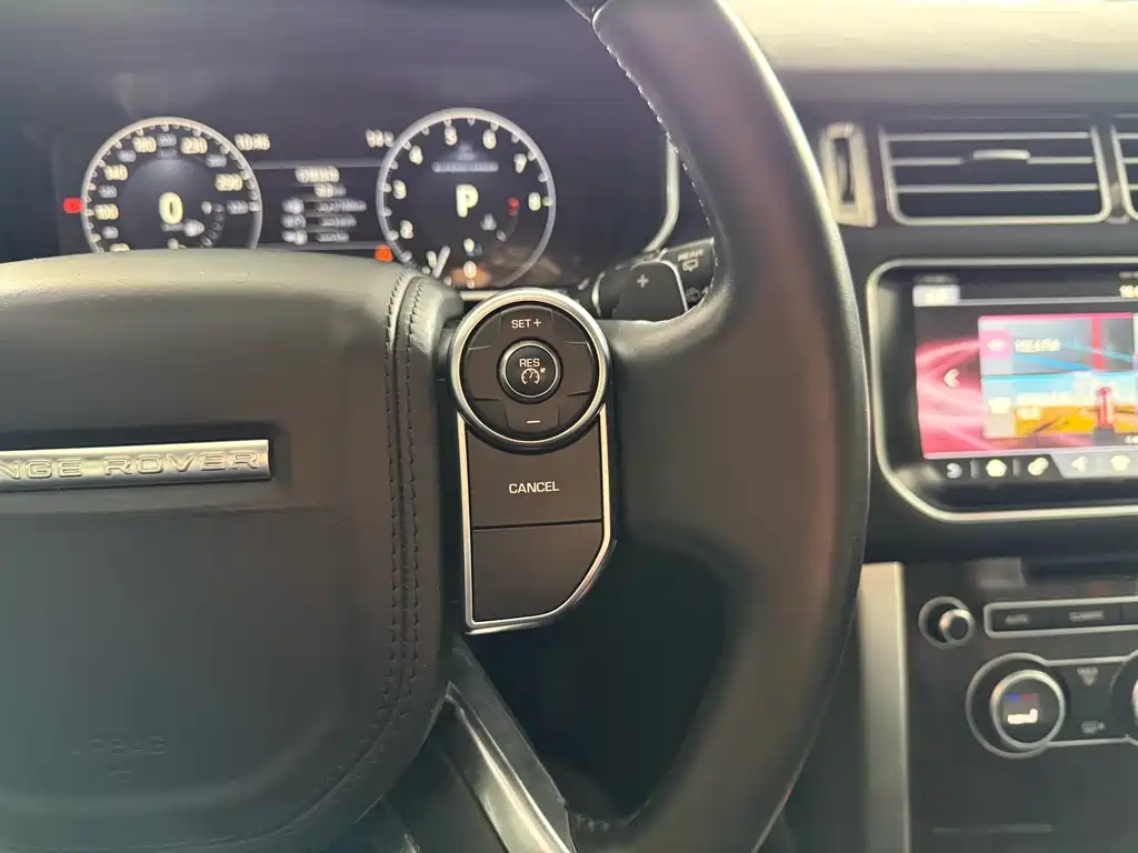 Land Rover Range Rover 2017 3.0 SC V6 Vogue 2018 - thumbnail 9