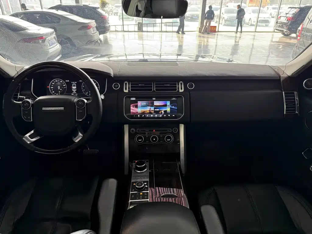 Land Rover Range Rover 2017 3.0 SC V6 Vogue 2018 - thumbnail 12