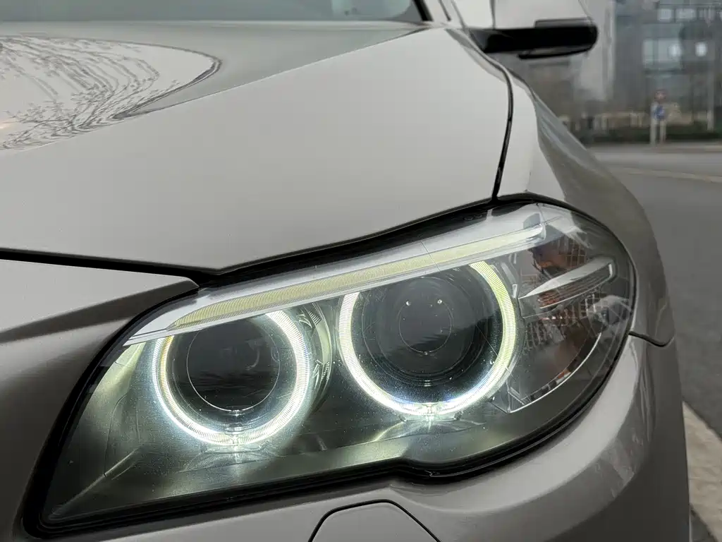 BMW BMW 5 Series 2014 525Li Luxury Design Package 2014 - thumbnail 4