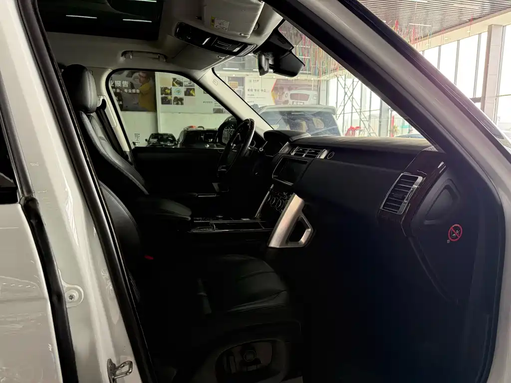 Land Rover Range Rover 2017 3.0 SC V6 Vogue 2018 - thumbnail 16