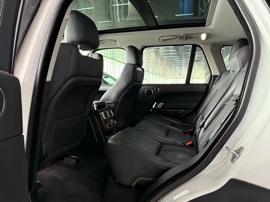 Land Rover Range Rover 2017 3.0 SC V6 Vogue 2018 - thumbnail 18
