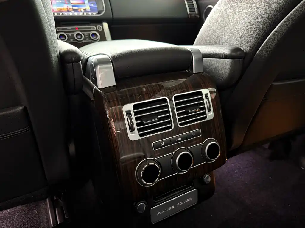 Land Rover Range Rover 2017 3.0 SC V6 Vogue 2018 - thumbnail 19