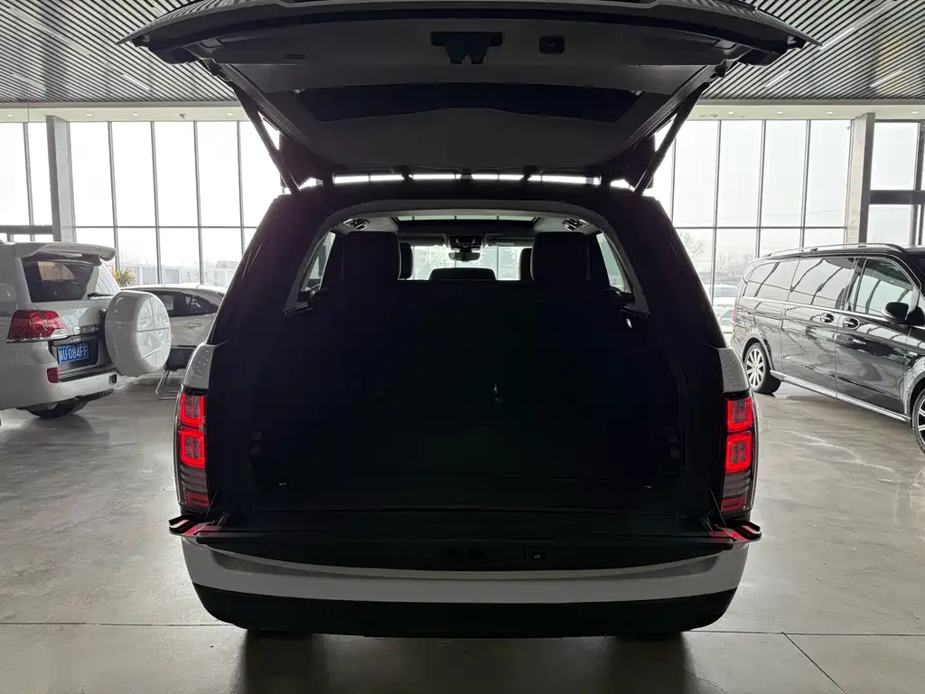 Land Rover Range Rover 2017 3.0 SC V6 Vogue 2018 - thumbnail 22