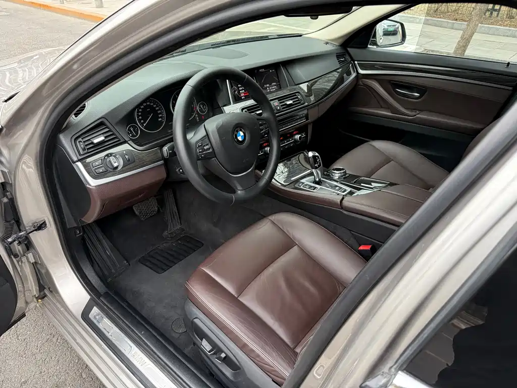 BMW BMW 5 Series 2014 525Li Luxury Design Package 2014 - thumbnail 23