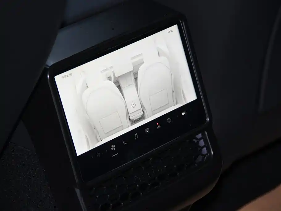 Tesla Model 3 2025 Rear-Wheel Drive 2025 - thumbnail 27