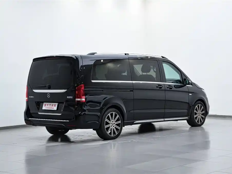 Mercedes-Benz Mercedes-Benz V-Class 2022 V 260 L Long Wheelbase Luxury Edition 2023 - thumbnail 4