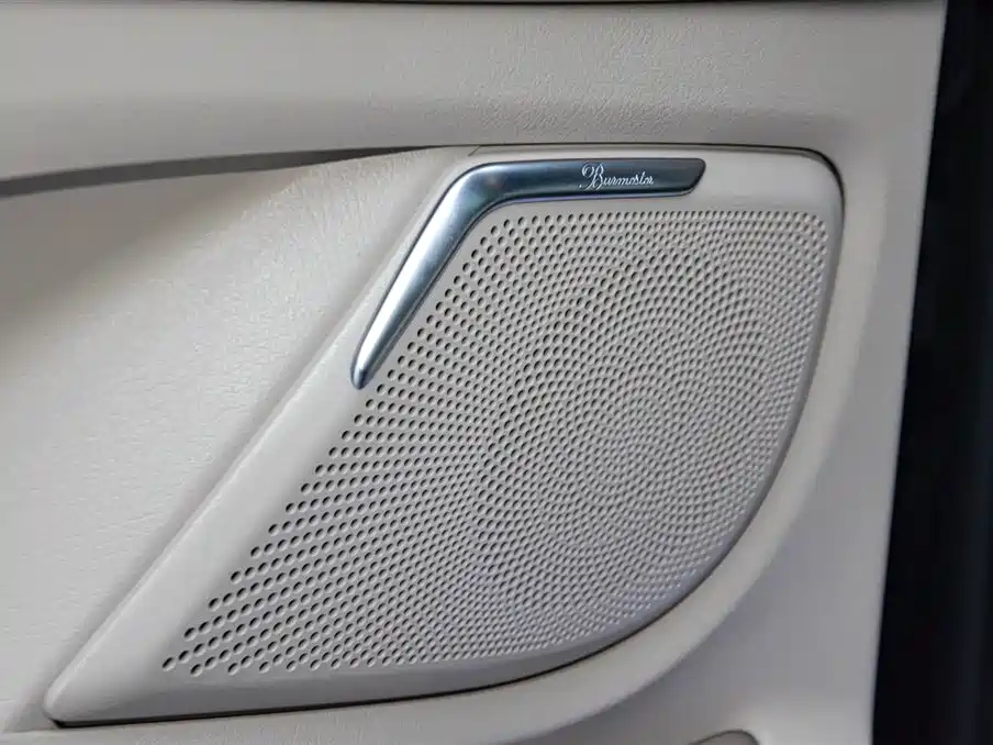 Mercedes-Benz Mercedes-Benz V-Class 2022 V 260 L Long Wheelbase Luxury Edition 2023 - thumbnail 21