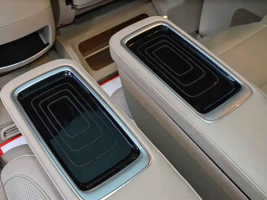 Mercedes-Benz Mercedes-Benz V-Class 2022 V 260 L Long Wheelbase Luxury Edition 2023 - thumbnail 27