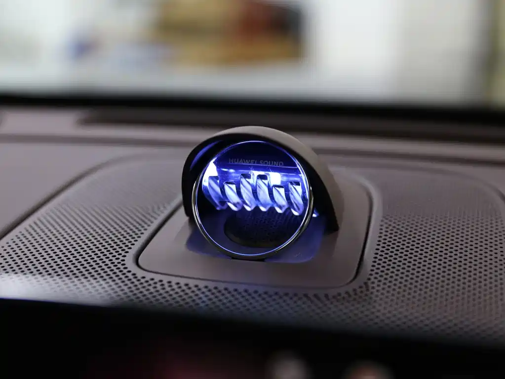 AITO Aito M7 2026 Extended Range Max AWD 5-Seat (192-line LiDAR) 2025 - thumbnail 14