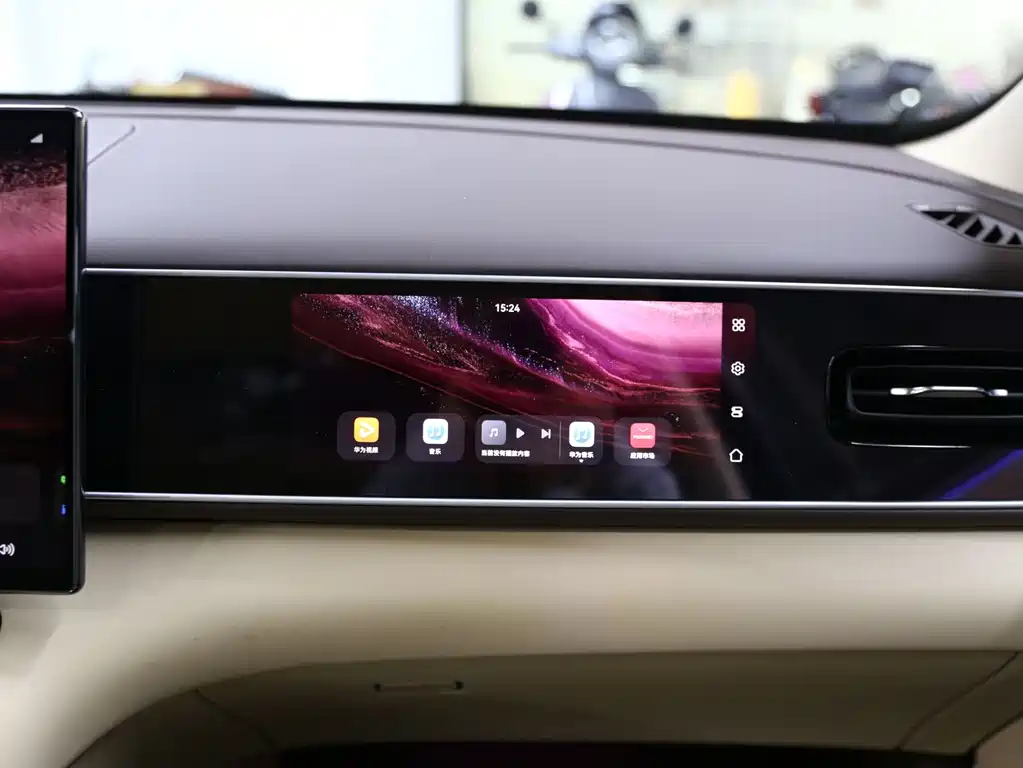 AITO Aito M7 2026 Extended Range Max AWD 5-Seat (192-line LiDAR) 2025 - thumbnail 16