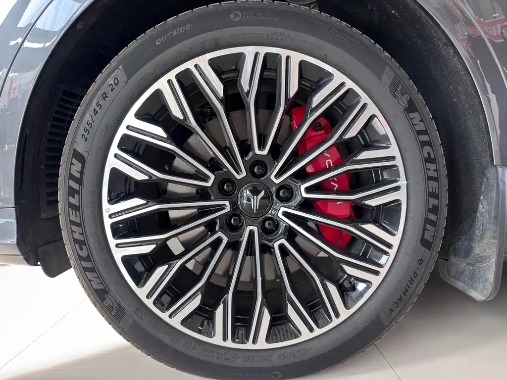 Lantu Auto Lantu FREE 2025 FREE+ Rear-Wheel Drive Qiankun Edition 2025 - thumbnail 8