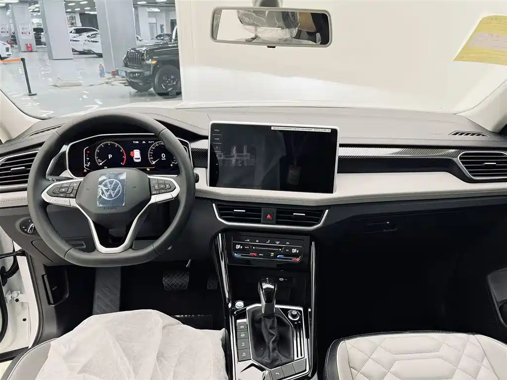 Volkswagen Tayron 2026 3000th Anniversary Edition 300TSI 2026 - thumbnail 9