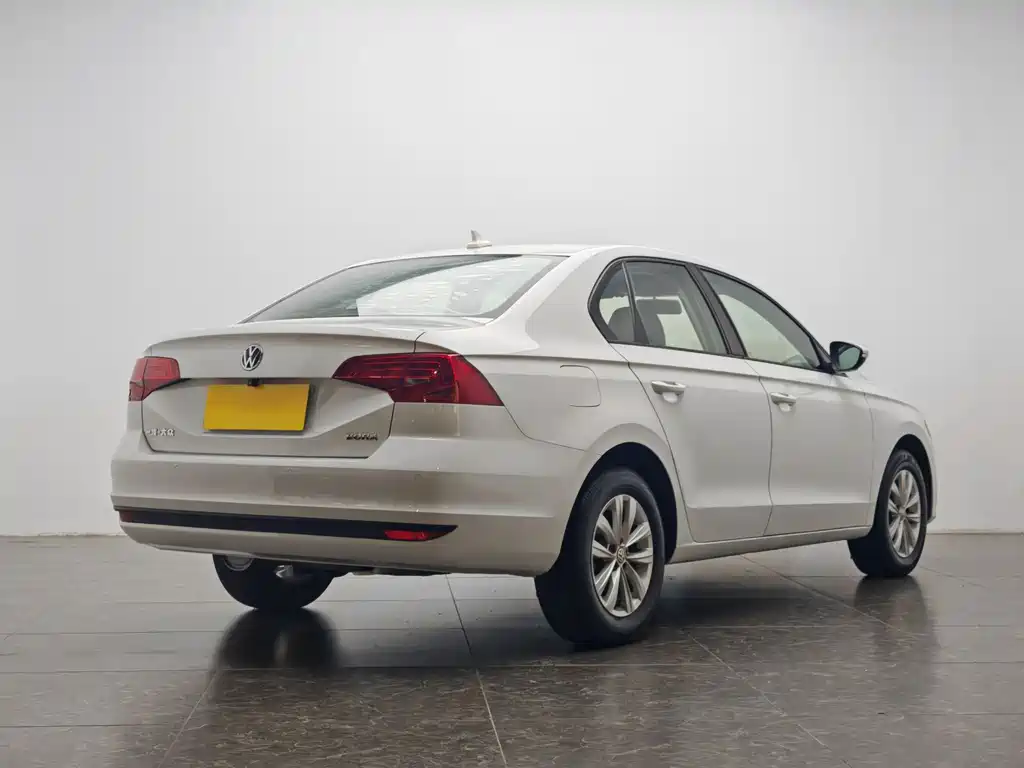 Volkswagen Volkswagen Bora 2018 1.5L Automatic Comfort Model 2018 - thumbnail 3