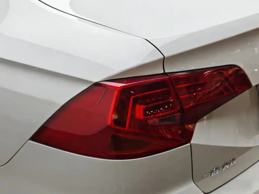 Volkswagen Volkswagen Bora 2018 1.5L Automatic Comfort Model 2018 - thumbnail 8