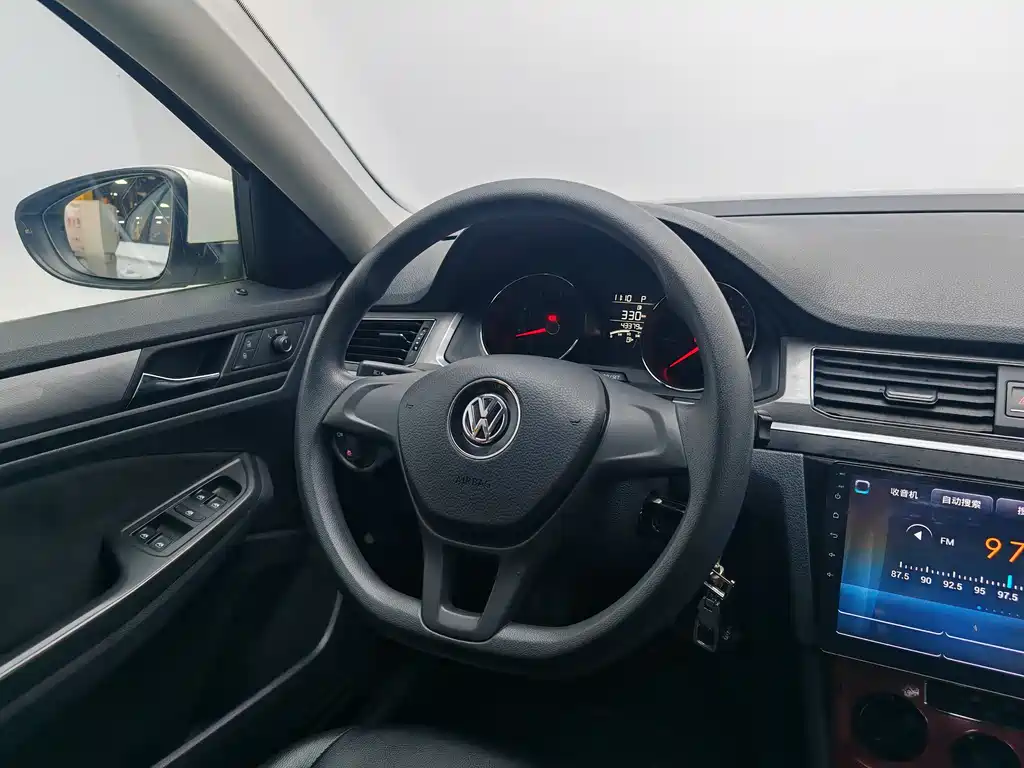 Volkswagen Volkswagen Bora 2018 1.5L Automatic Comfort Model 2018 - thumbnail 11