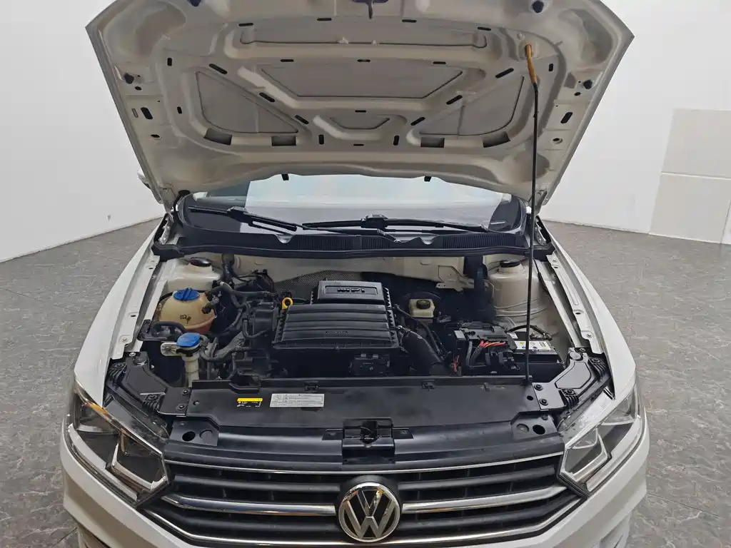 Volkswagen Volkswagen Bora 2018 1.5L Automatic Comfort Model 2018 - thumbnail 16