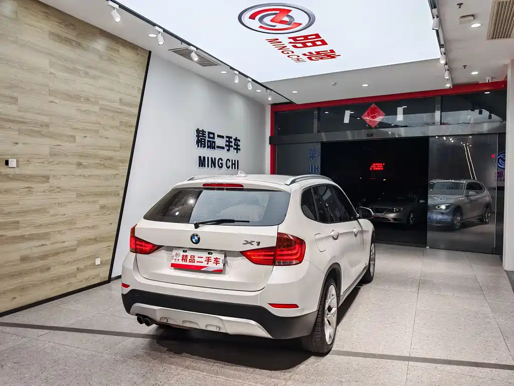 BMW BMW X1 2015 sDrive18i Leading Upgrade Edition 2015 - thumbnail 6