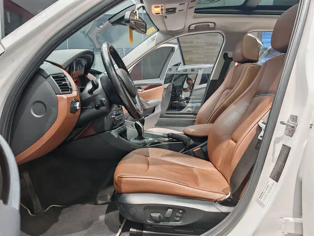 BMW BMW X1 2015 sDrive18i Leading Upgrade Edition 2015 - thumbnail 7