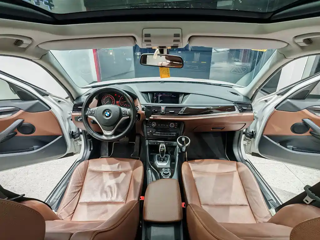 BMW BMW X1 2015 sDrive18i Leading Upgrade Edition 2015 - thumbnail 8